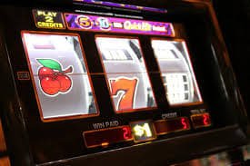 Real-time balance tracking while playing on our maxwin77 slot platform. Account balance display during active Fa Cai Shen Deluxe gaming session